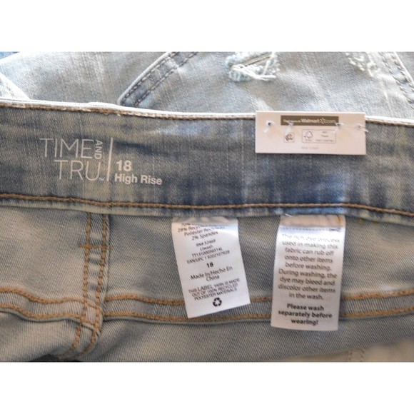 Time and Tru Jeans Womens Cropped Boyfriend Light Wash High Rise Slim Size 18 - Picture 11 of 12